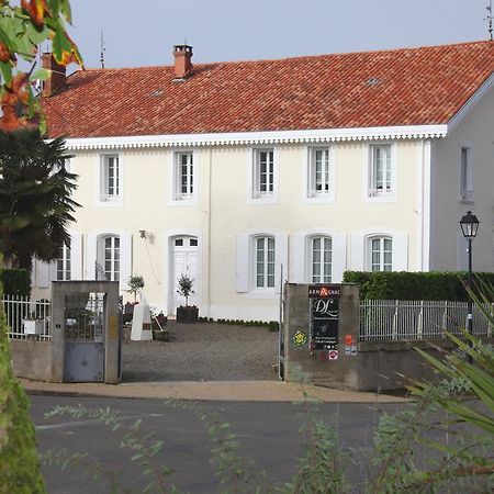 Maison D'Hotes Lassaubatju Hontanx Bagian luar foto