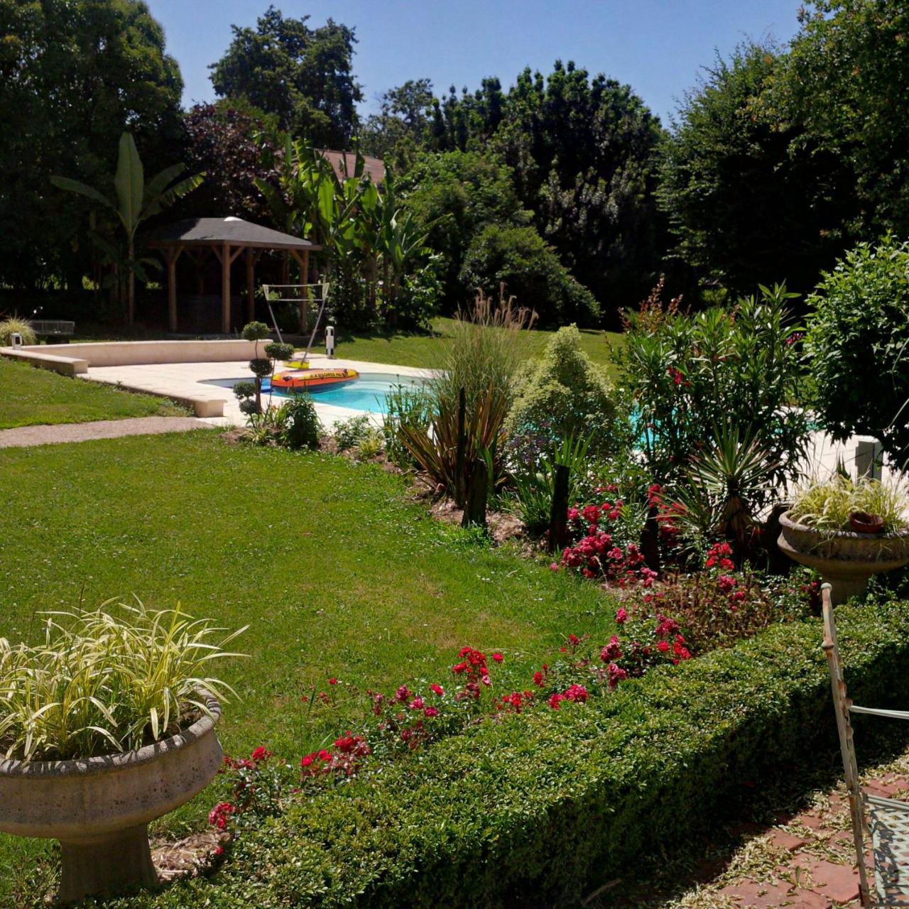 Maison D'Hotes Lassaubatju Hontanx Bagian luar foto