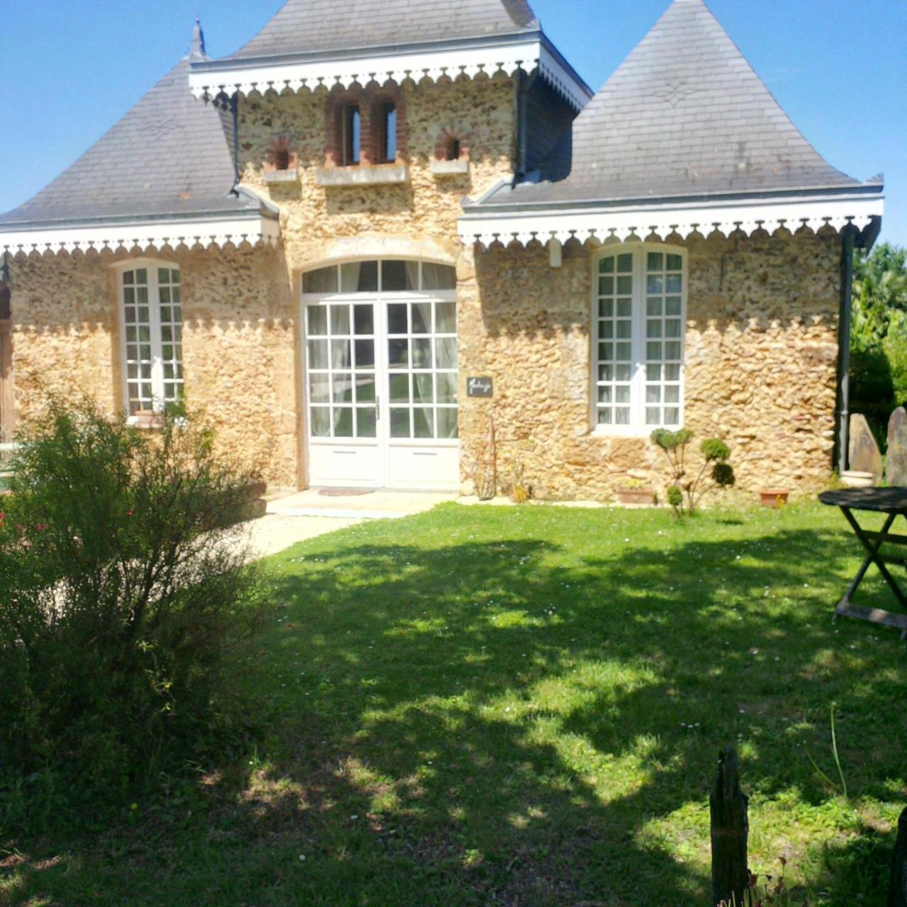 Maison D'Hotes Lassaubatju Hontanx Bagian luar foto