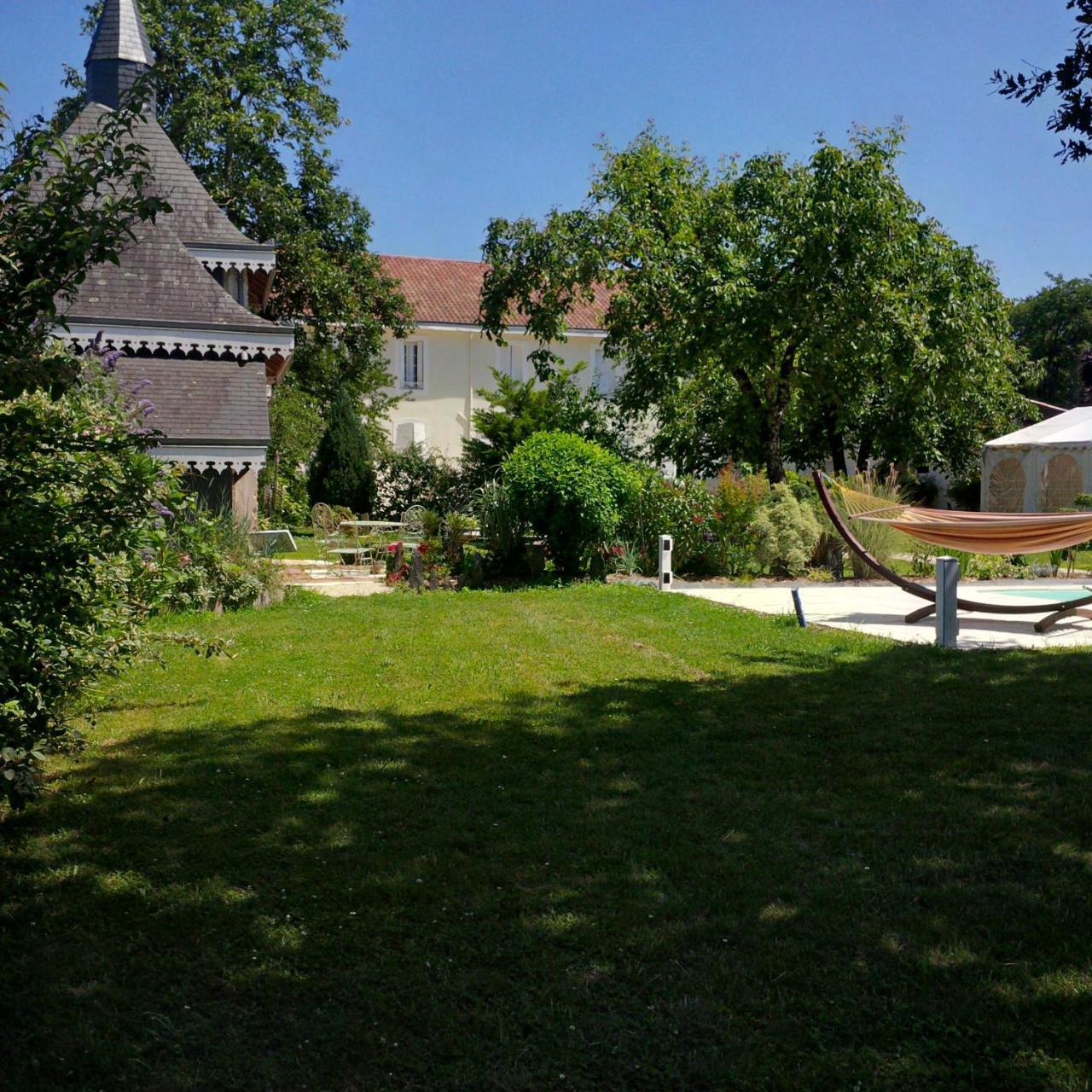 Maison D'Hotes Lassaubatju Hontanx Bagian luar foto